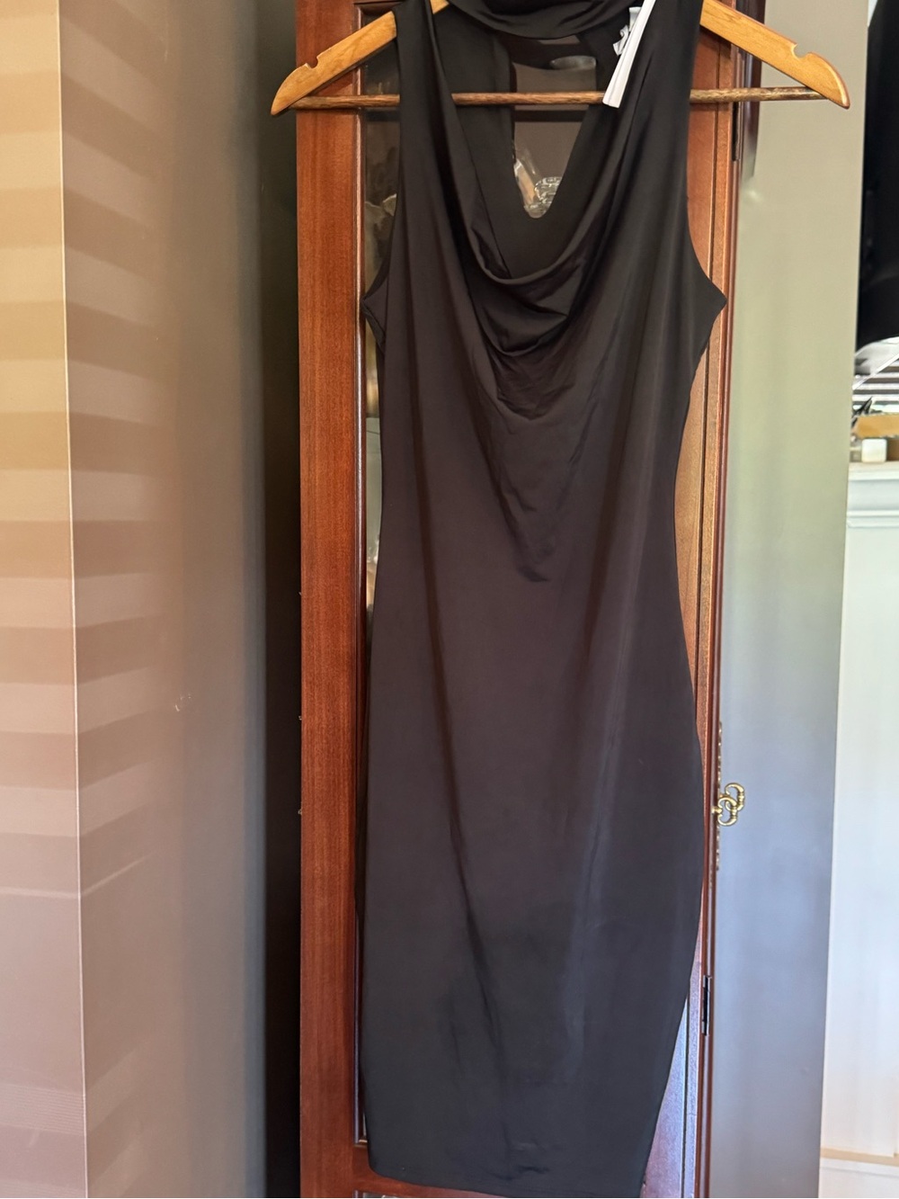 Guess Black Sleeveless Cowl/choker Neck bodycon Midi Dress
